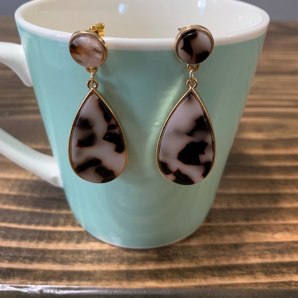 New gold drop earrings - Picture 5 of 6